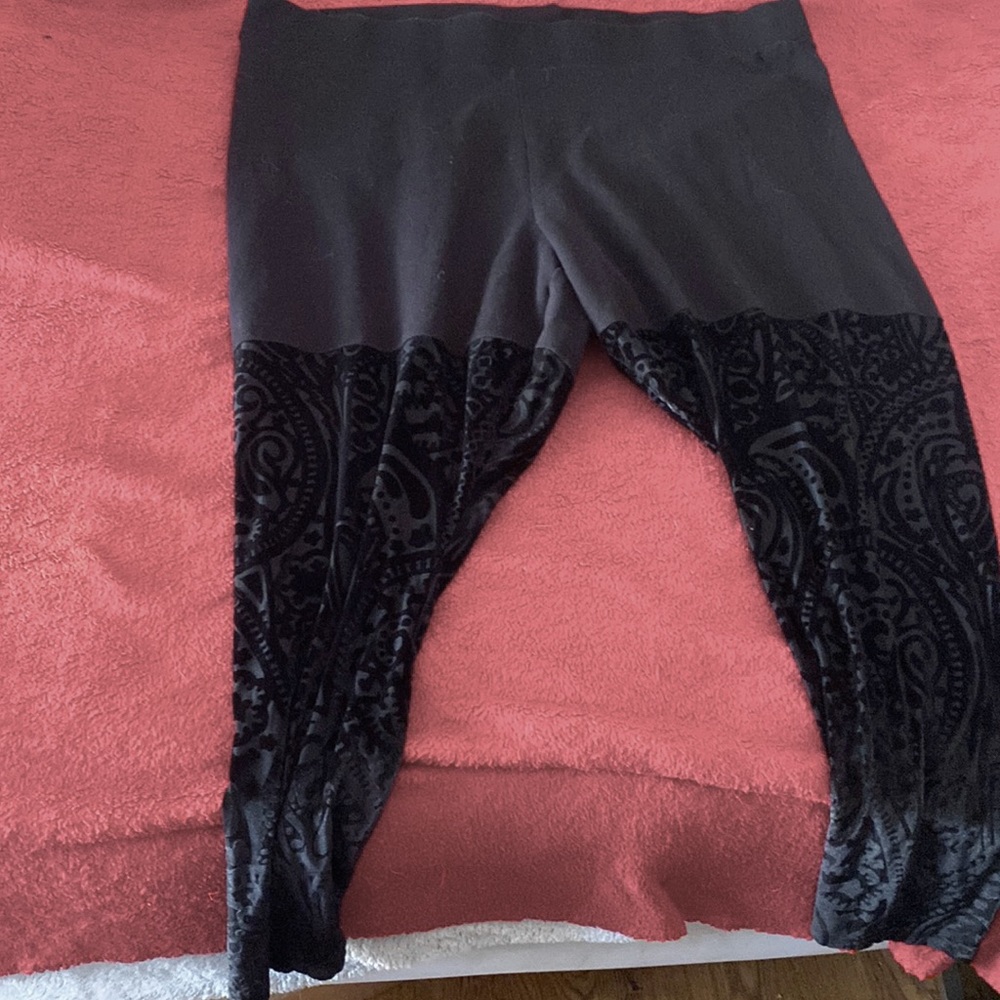Black leggings
